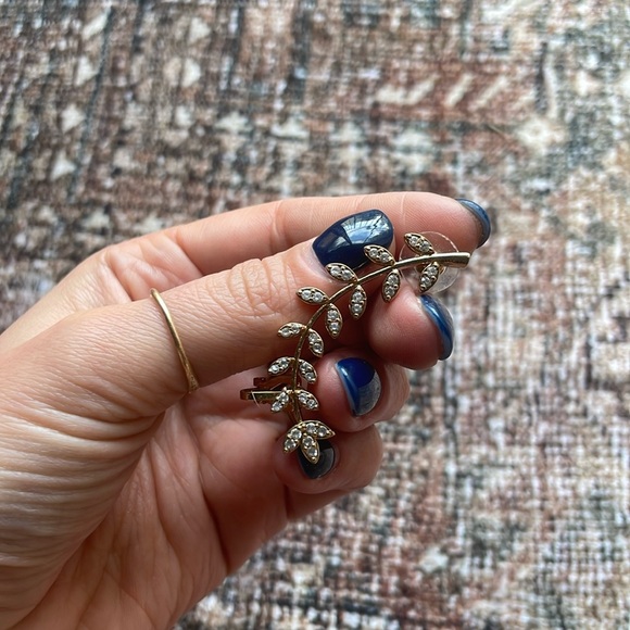Jewelry - Set of silver and gold earring / ear cuff